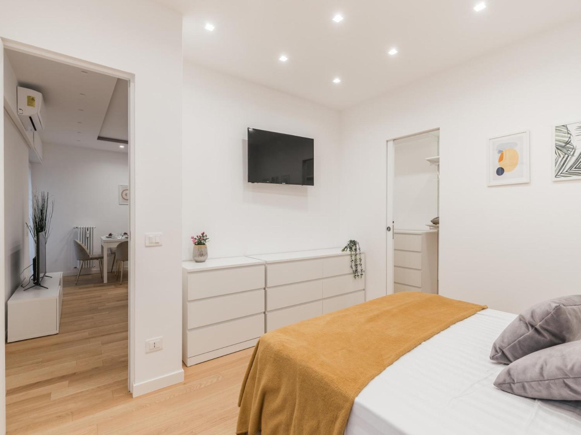 The Rent - Modern One-bedroom In The Cipro Area Apartment Rom