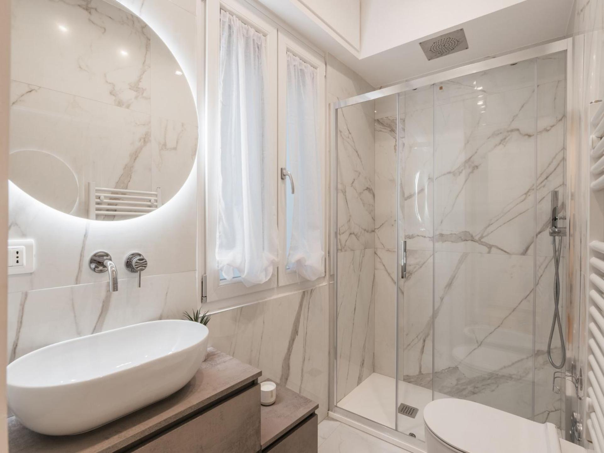 The Rent - Modern One-bedroom In The Cipro Area Apartment *