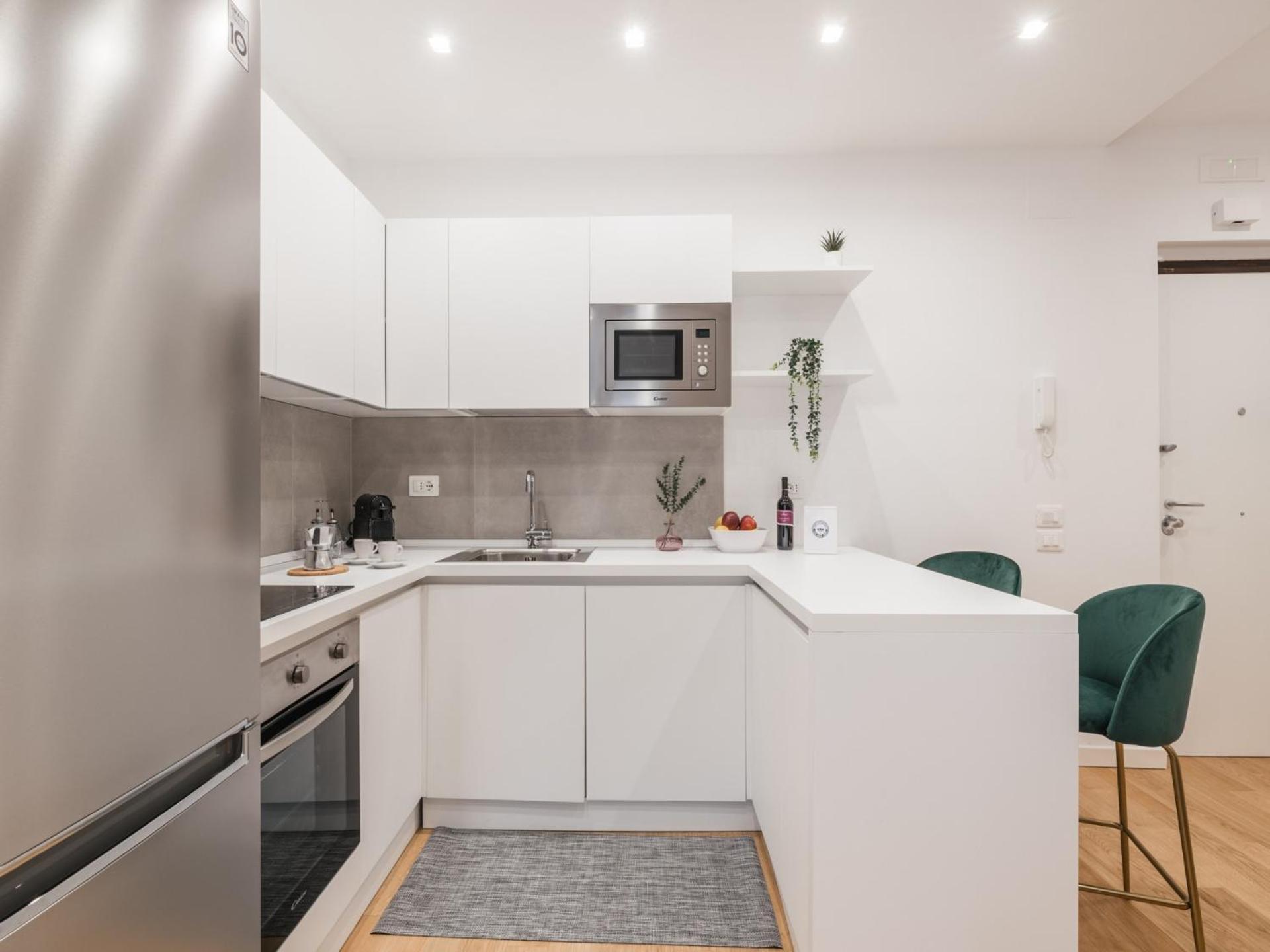 The Rent - Modern One-bedroom In The Cipro Area Apartment Rom